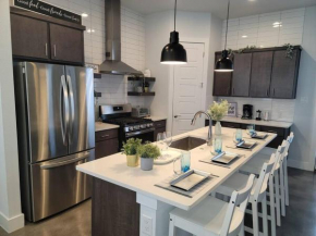 The Alamo Riverwalk Pearl Modern 4 Bedroom Home